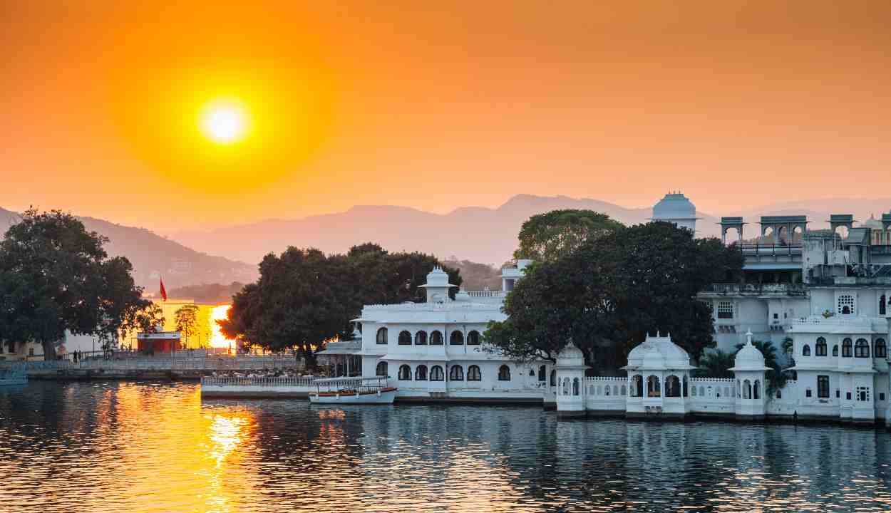 Lake City Udaipur Tour Package